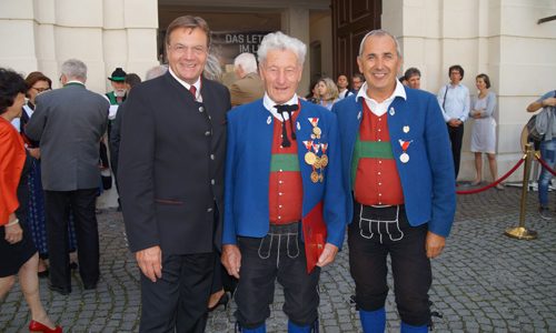 Verdienstmedaille für Karl Heiseler